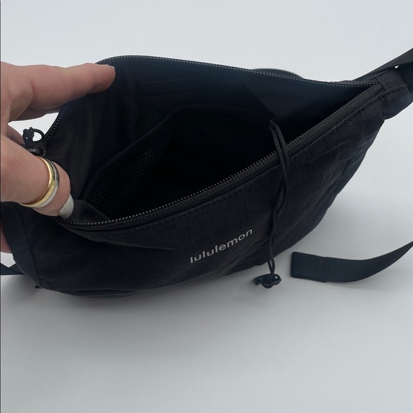 Lululemon Crossbody Bag - Picture 4 of 5